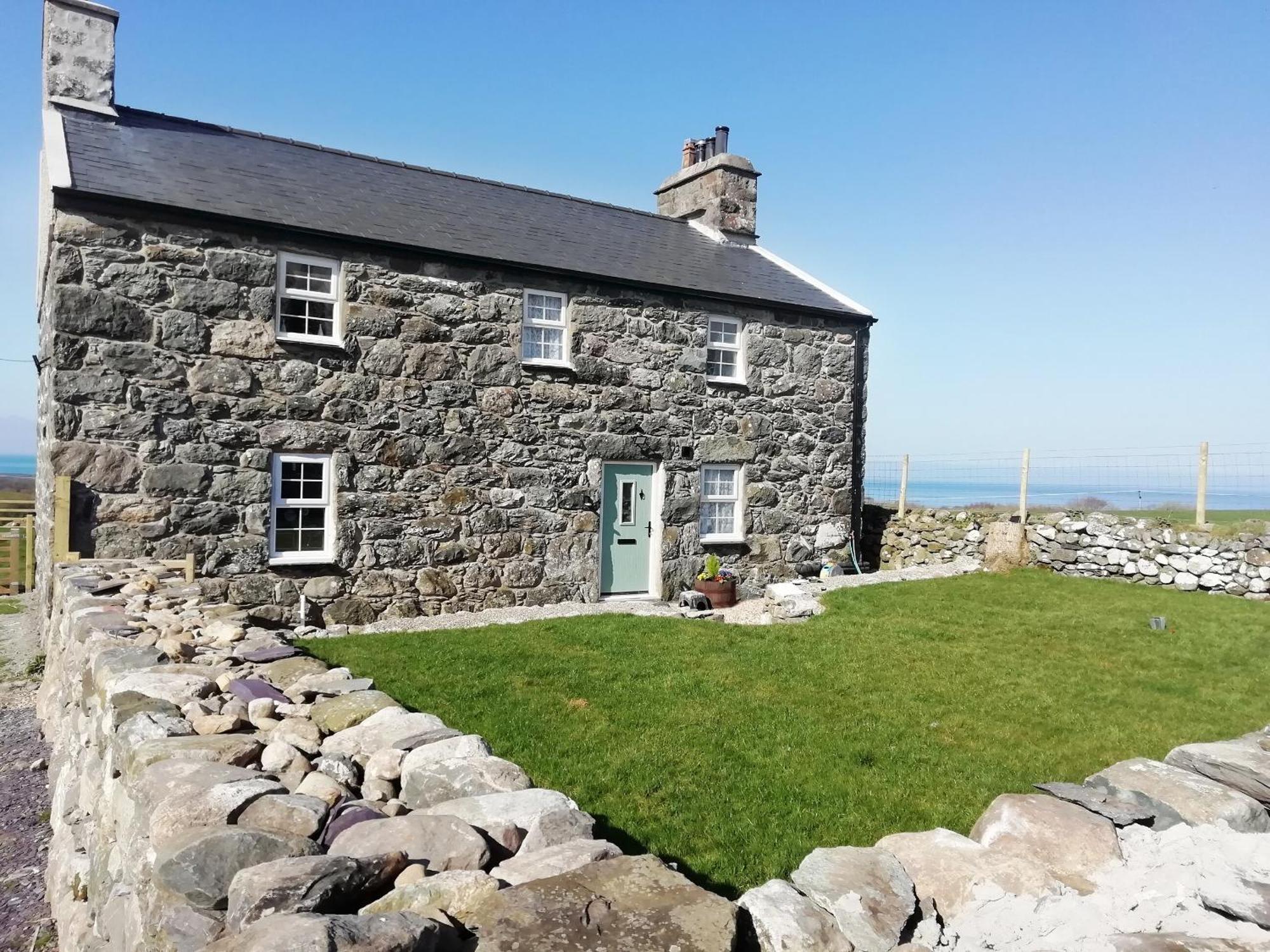 Eithinog Ganol Villa Llandwrog Exterior photo